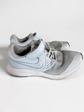 Nike Kids Sneakers Size 2Y White Running Shoes Athletic Velcro